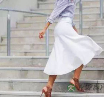 遇到色狼怎么办 夏季女性怎样预防被偷拍 遇到色狼怎么办 夏季女性怎样预防被偷拍