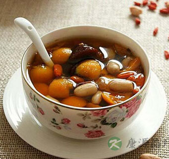 干咳嗽吃什么好的快 治疗干咳嗽的食疗方法 干咳嗽吃什么好的快 治疗干咳嗽的食疗方法