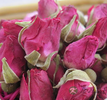 玫瑰花的中药用途 玫瑰花的功效与作用 玫瑰花的中药用途 玫瑰花的功效与作用