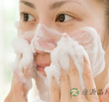 去角质应该注意些什么 哪些人不适合去角质护肤 去角质应该注意些什么 哪些人不适合去角质护肤