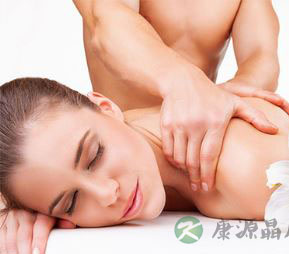 如何进行背部保健按摩 按摩背部有什么好处呢？