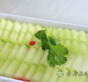 夏季必备饮食祛湿技巧 让湿气远离你 夏季必备饮食祛湿技巧 让湿气远离你