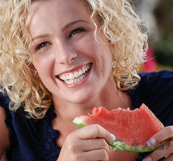 夏季解暑水果首选西瓜 哪些人不能吃西瓜