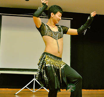 跳肚皮舞有什么好处 男士通过肚皮舞减肚腩 跳肚皮舞有什么好处 男士通过肚皮舞减肚腩