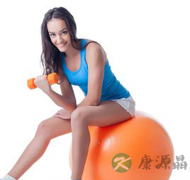 健身球操体育健身运动 应该怎样练习健身球操呢？