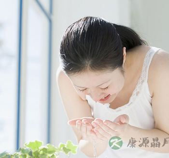 去角质应该注意些什么 哪些人不适合去角质护肤 去角质应该注意些什么 哪些人不适合去角质护肤