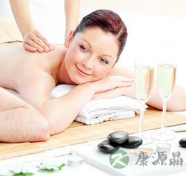 如何进行背部保健按摩 按摩背部有什么好处呢？