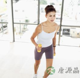 时尚健身有氧踏板操 有氧踏板操的特点与步法