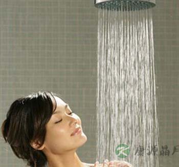 夏季洗澡六大禁忌 满身大汗时别洗澡 夏季洗澡六大禁忌 满身大汗时别洗澡