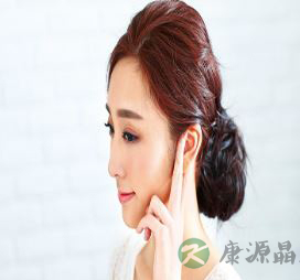 揉耳朵好处多多 教你如何揉耳朵