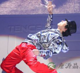 跳舞前需做好热身运动 机械舞对健身的好处