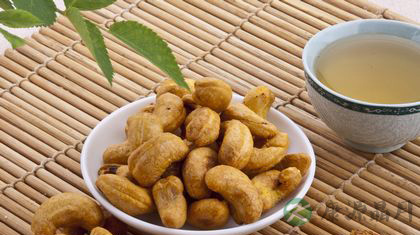 白领常吃腰果能消除疲劳 白领常吃腰果能消除疲劳