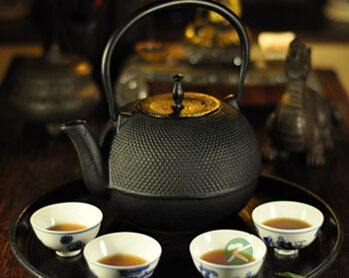 饮茶的注意事项 饮用杜仲茶要注意的四点 饮茶的注意事项 饮用杜仲茶要注意的四点