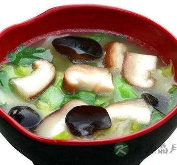 夏季饮食养生 六款清凉汤清热解暑又营养 夏季饮食养生 六款清凉汤清热解暑又营养