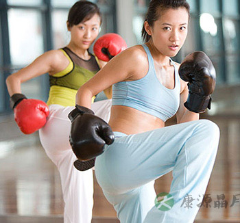 什么是有氧搏击操 有氧搏击操的要求和好处 什么是有氧搏击操 有氧搏击操的要求和好处