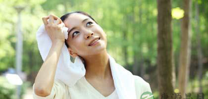 腋下大量出汗怎么办