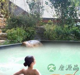 冬天泡温泉的好处 泡温泉的注意事项