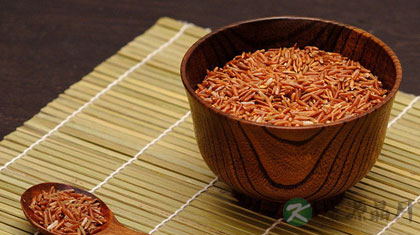 红稻米粥 滋补气血药膳 红稻米粥 滋补气血药膳