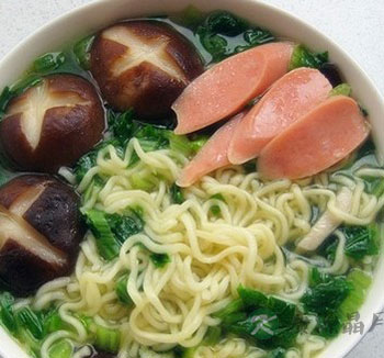 方便面+火腿肠+高血压?这是真的吗 方便面+火腿肠+高血压?这是真的吗