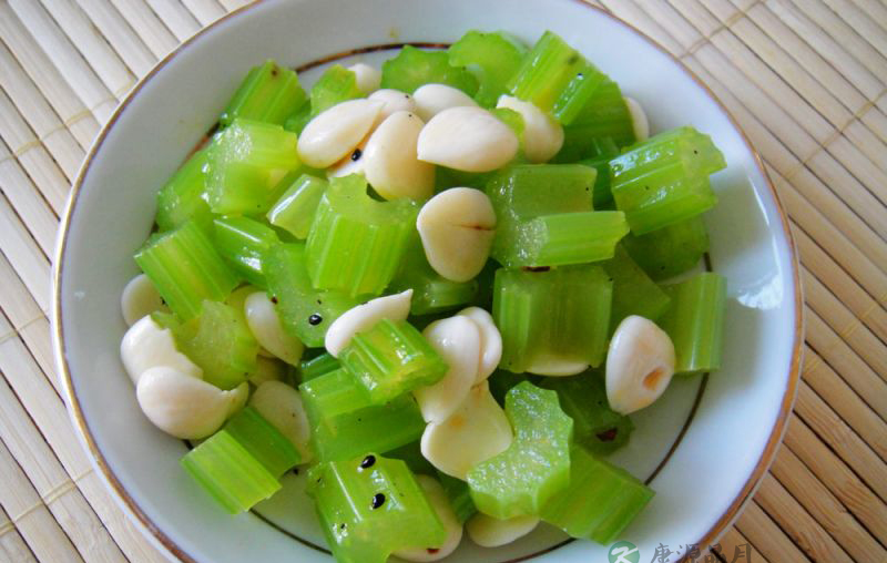 芹菜治疗疾病的15种偏方 芹菜治疗疾病的15种偏方