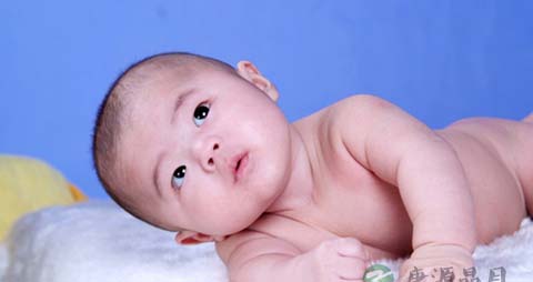 怎样给新生儿擦屁股_给新生儿擦屁股的方法