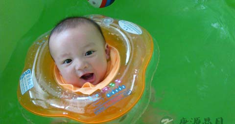 如何给新生儿洗澡_给新生儿洗澡的方法