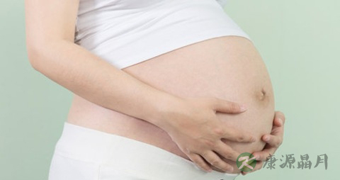母乳喂养胸一大一小怎么办