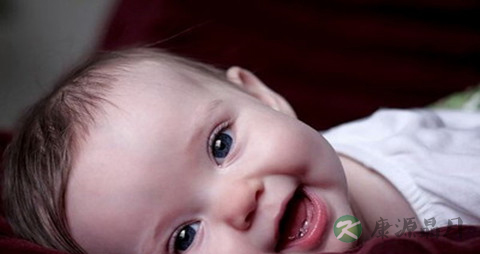 测试宝宝斜视的方法_如何测试宝宝是否斜视