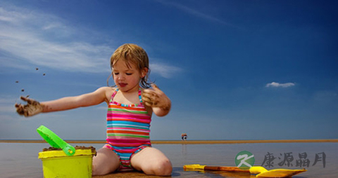 夏季怎样给宝宝穿衣_夏季给宝宝穿衣的方法 夏季怎样给宝宝穿衣_夏季给宝宝穿衣的方法