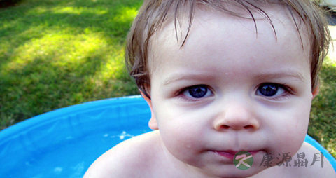 宝宝塌鼻梁怎么办_宝宝塌鼻梁的纠正方法