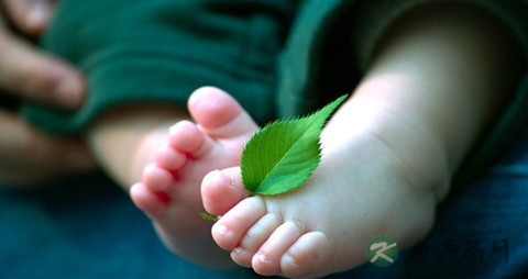 挠宝宝脚丫的好处_挠宝宝脚丫有何好处