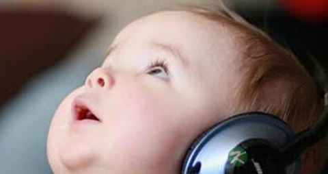 哪些行为伤害孩子听力_伤害孩子听力的原因 哪些行为伤害孩子听力_伤害孩子听力的原因