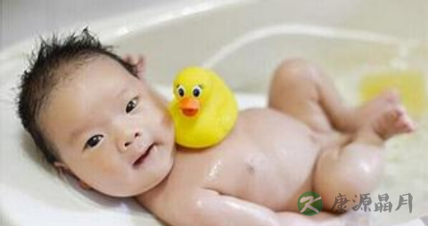 勤洗澡利于宝宝健康_宝宝勤洗澡提高智商 勤洗澡利于宝宝健康_宝宝勤洗澡提高智商