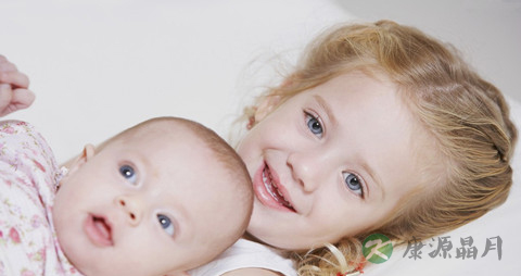 领悟宝宝的肢体语言_宝宝有何肢体语言