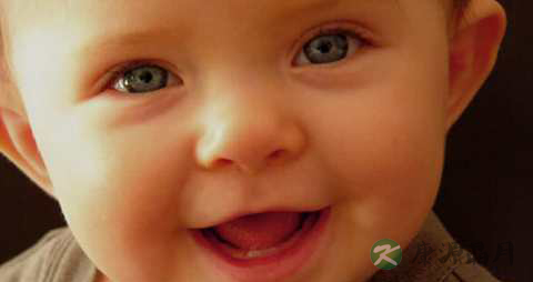 婴儿频繁洗澡的坏处_宝宝频繁洗澡的坏处