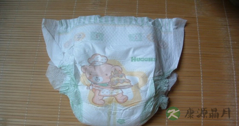 纸尿裤的保质期有多久_使用纸尿裤的注意事项