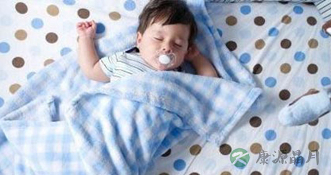 宝宝踢被子怎么办_解决宝宝踢被子的妙招