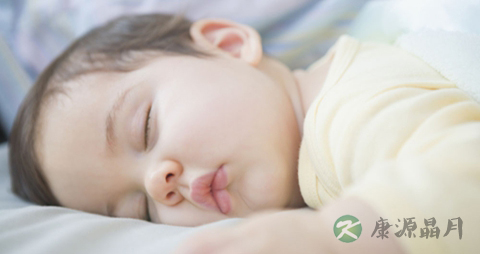 为什么宝宝夜间爱出汗_宝宝夜间出汗的原因 为什么宝宝夜间爱出汗_宝宝夜间出汗的原因