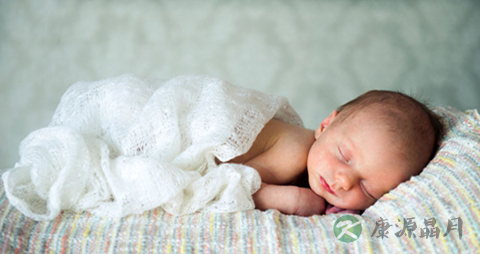 如何预防宝宝脊柱侧弯_预防宝宝脊柱侧弯之法