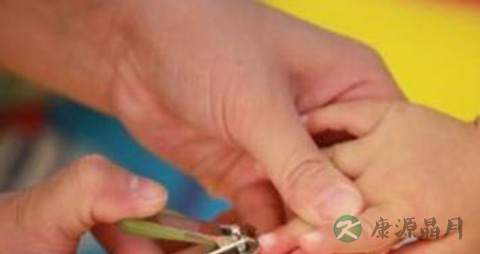 怎样给婴幼儿剪指甲_给婴幼儿剪指甲的方法 怎样给婴幼儿剪指甲_给婴幼儿剪指甲的方法