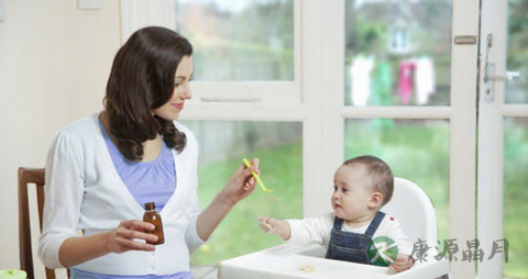 小儿用药的注意事项_让宝宝吃药的误区