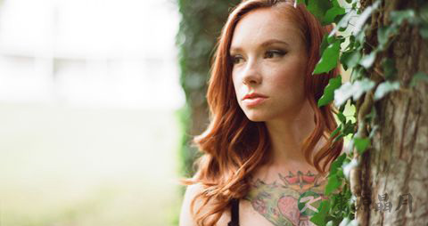 宝宝的头发为什么会卷起来