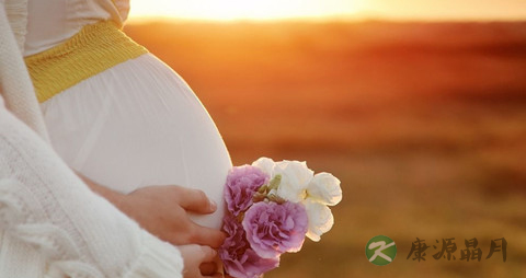 【怎样进行抚摸胎教】 孕妇掌握抚摸肚子的方法