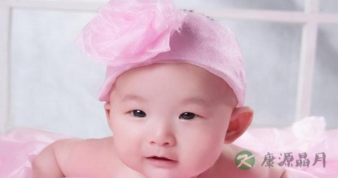 怎样锻炼婴幼儿的动作_宝宝不会爬如何锻炼