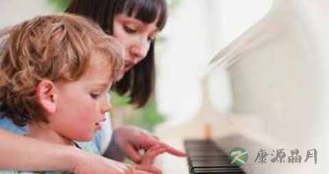 如何培养孩子学钢琴的兴趣_让孩子学钢琴的方法