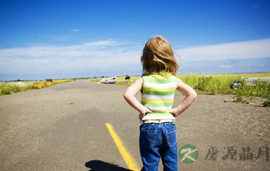 孩子被外婆和奶奶带竟天差地别！