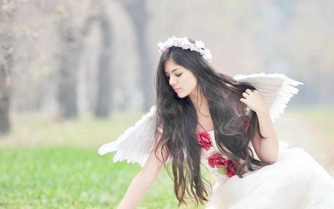 李亚鹏封闭李嫣账号 自信天使是如何炼成的？