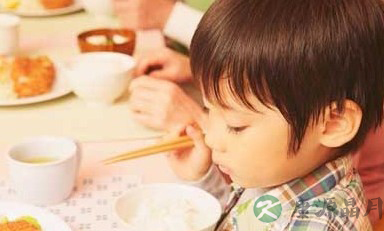 每个孩子的“吃相”都可看到他背后家庭的文化
