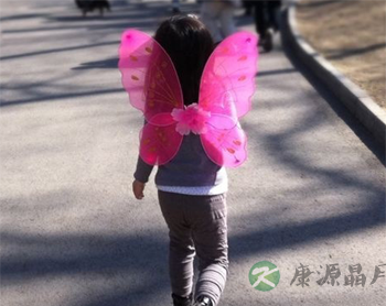 李亚鹏封闭李嫣账号 自信天使是如何炼成的？