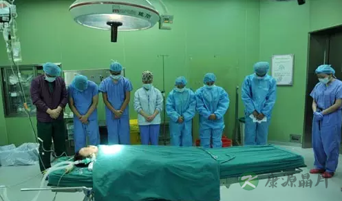 1岁男童眼部被筷子戳伤去世 捐献器官救5位患者